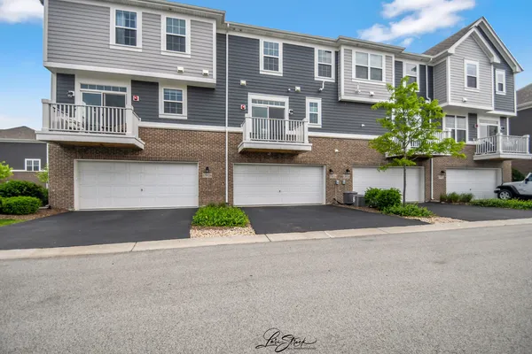 $348,750 | 13926 South Addison Trail, Homer Glen, IL 60491