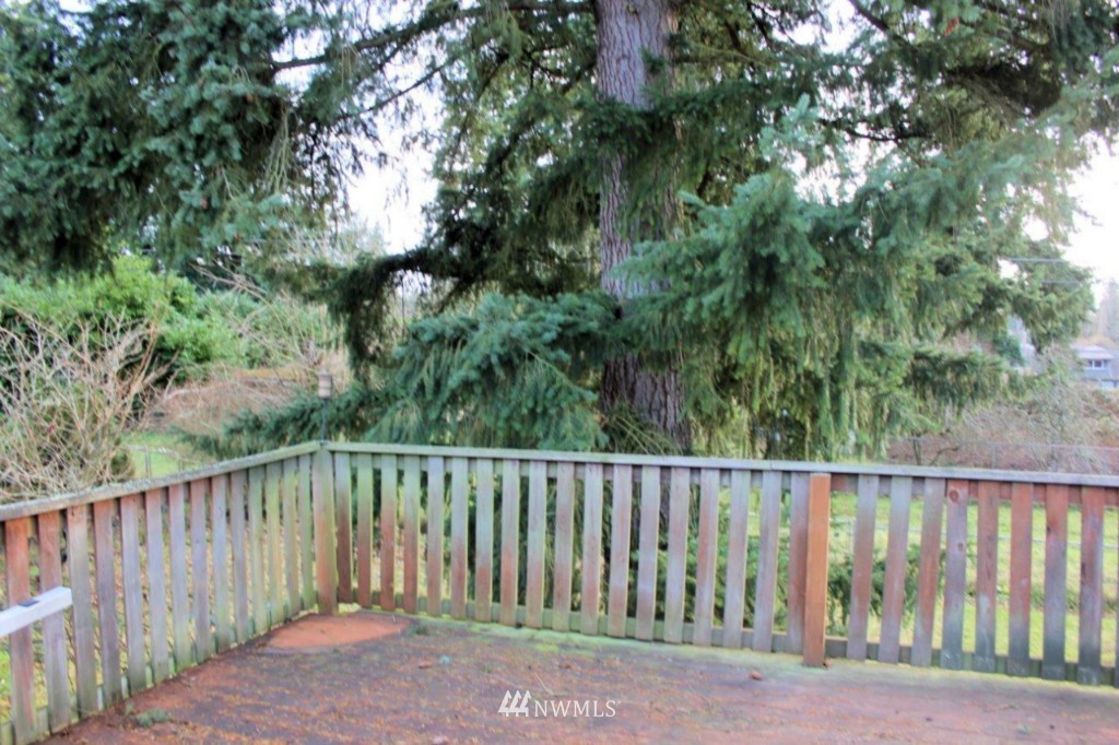 12423 Southeast 160th Street Renton, WA 98058 - Photo 17 of 25 Gallery Image 17