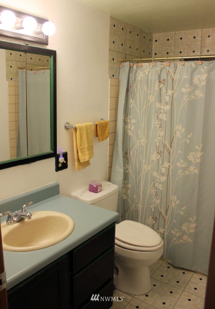12423 Southeast 160th Street Renton, WA 98058 - Photo 20 of 25 Gallery Image 20
