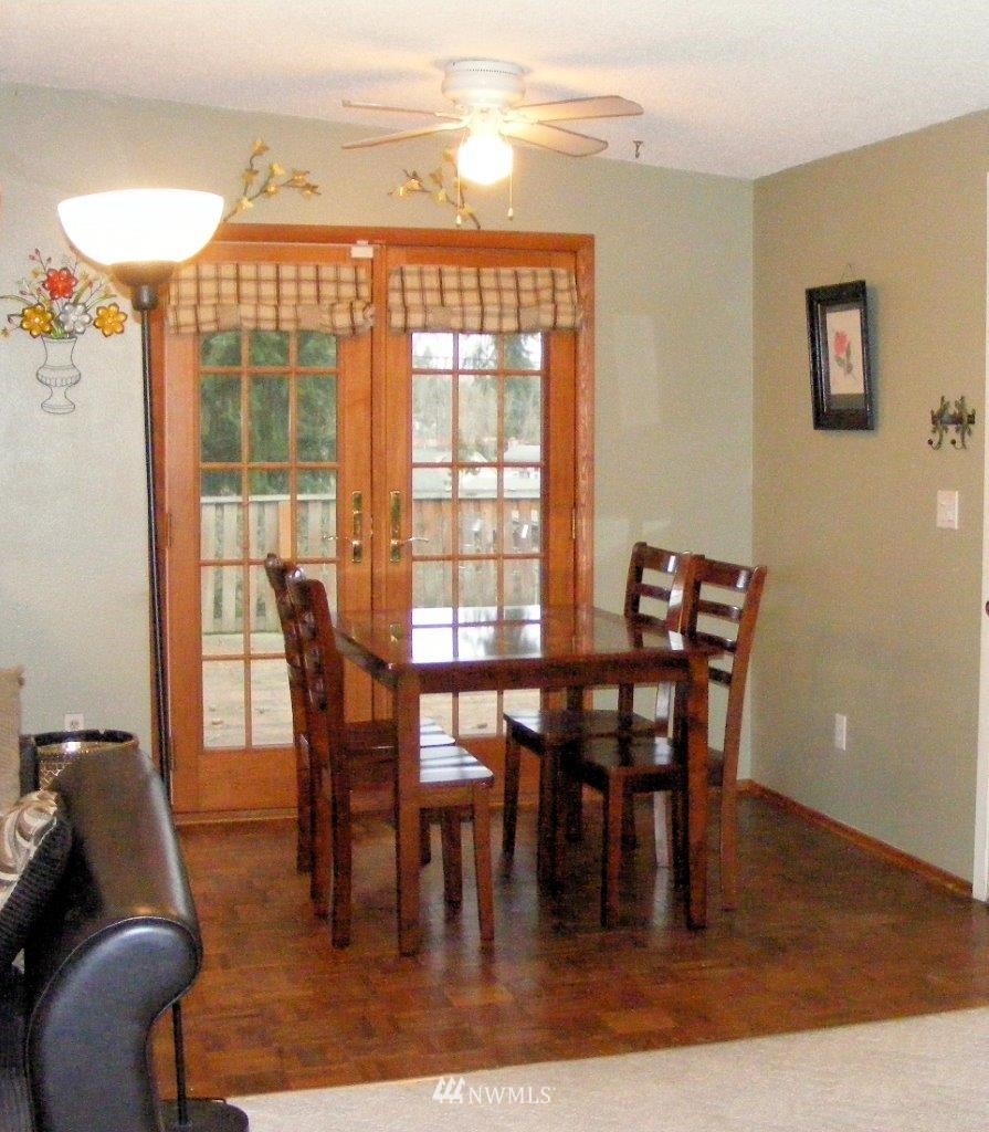 12423 Southeast 160th Street Renton, WA 98058 - Photo 4 of 25 Gallery Image 4