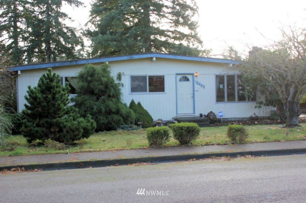 12423 Southeast 160th Street Renton, WA 98058 - Photo 8 of 25 Gallery Image 8