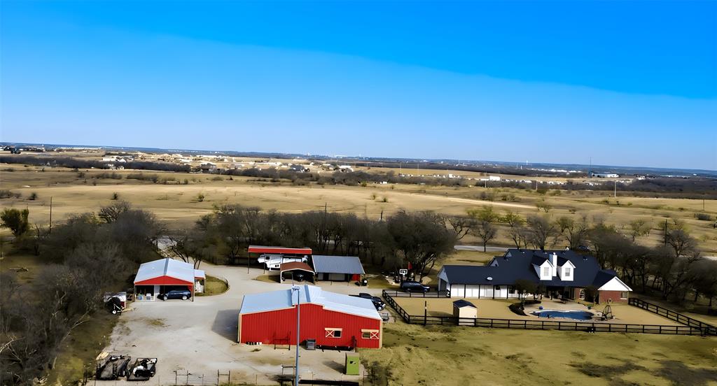 5871 Milam Road Denton, TX 76207 - Photo 3 of 40