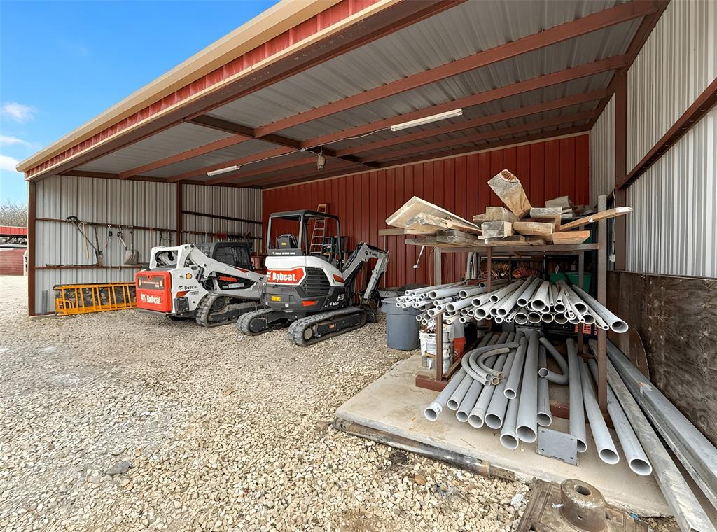 5871 Milam Road Denton, TX 76207 - Photo 36 of 40 Barn - Equipment Storage