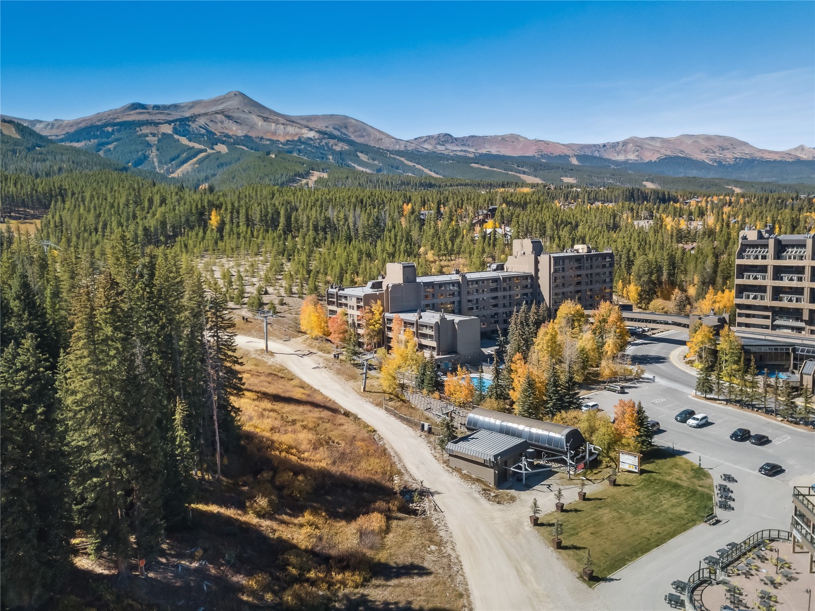 640 Village Road, Unit 4110 Breckenridge, CO 80424 - Photo 45 of 50 a view of a city with lake