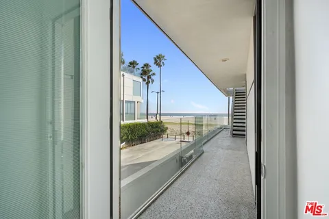 $9,200,000 | 2419 Ocean Front Walk, Venice, CA 90291
