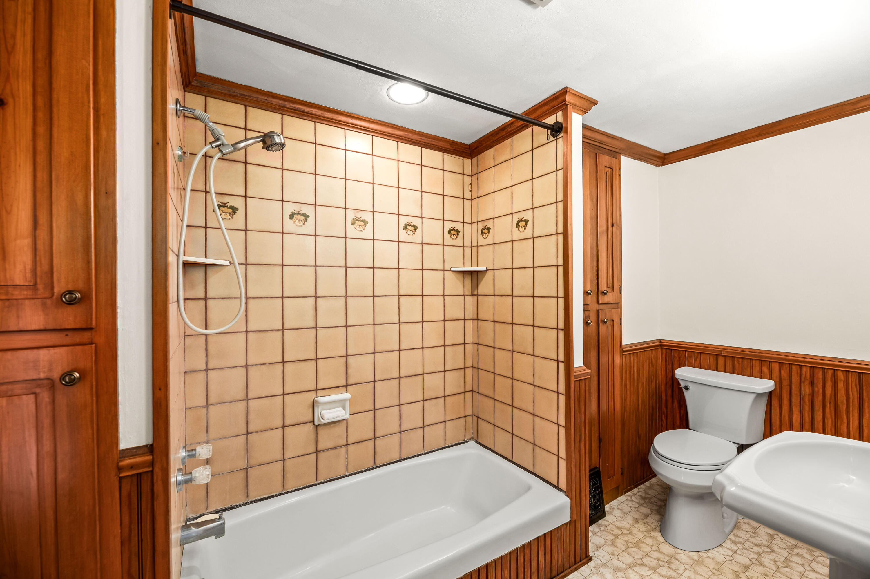 118 East Main Street Wales, WI 53183 - Photo 14 of 25 Main Street- full bathroom