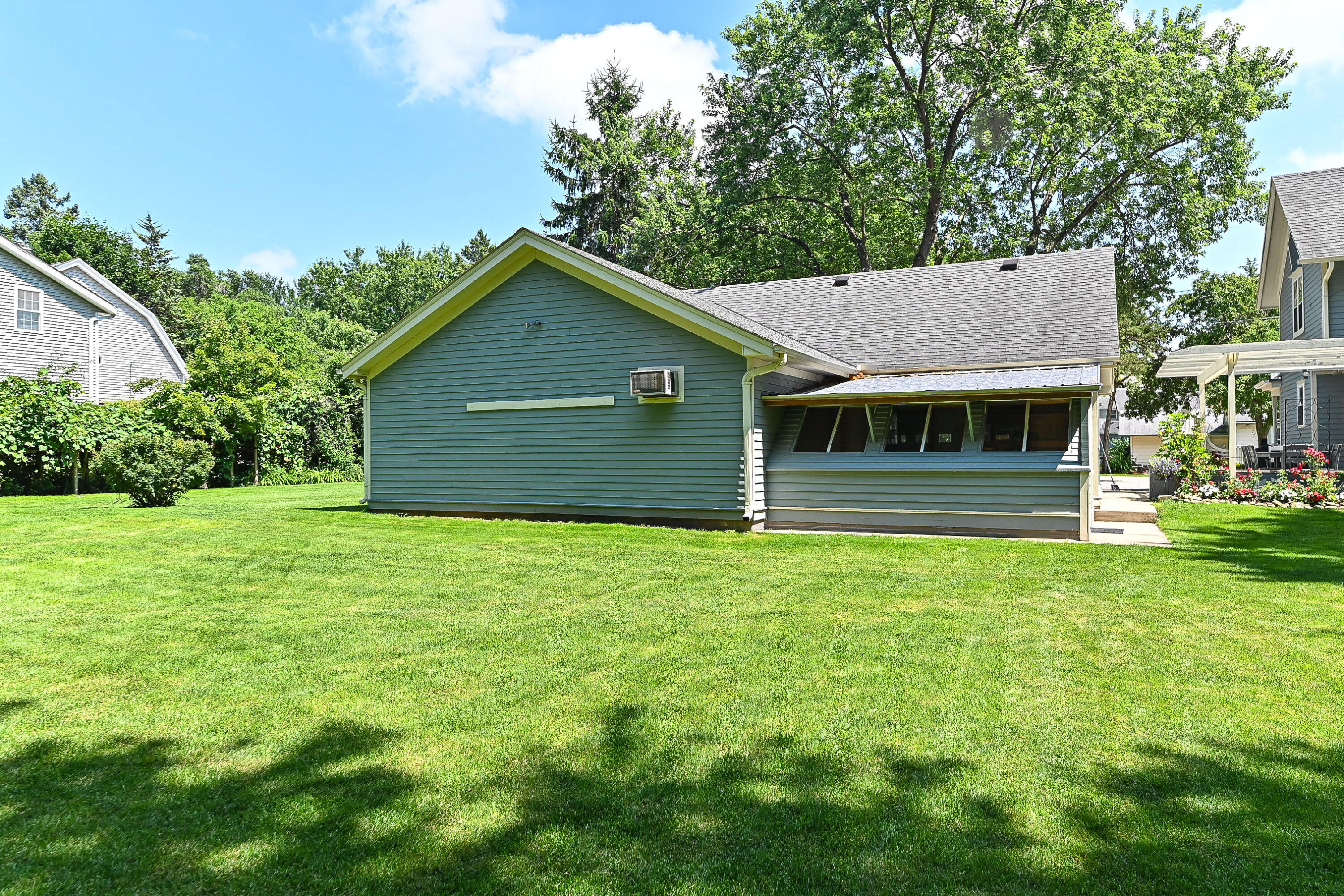 118 East Main Street Wales, WI 53183 - Photo 18 of 25 Main Street-back view of garage