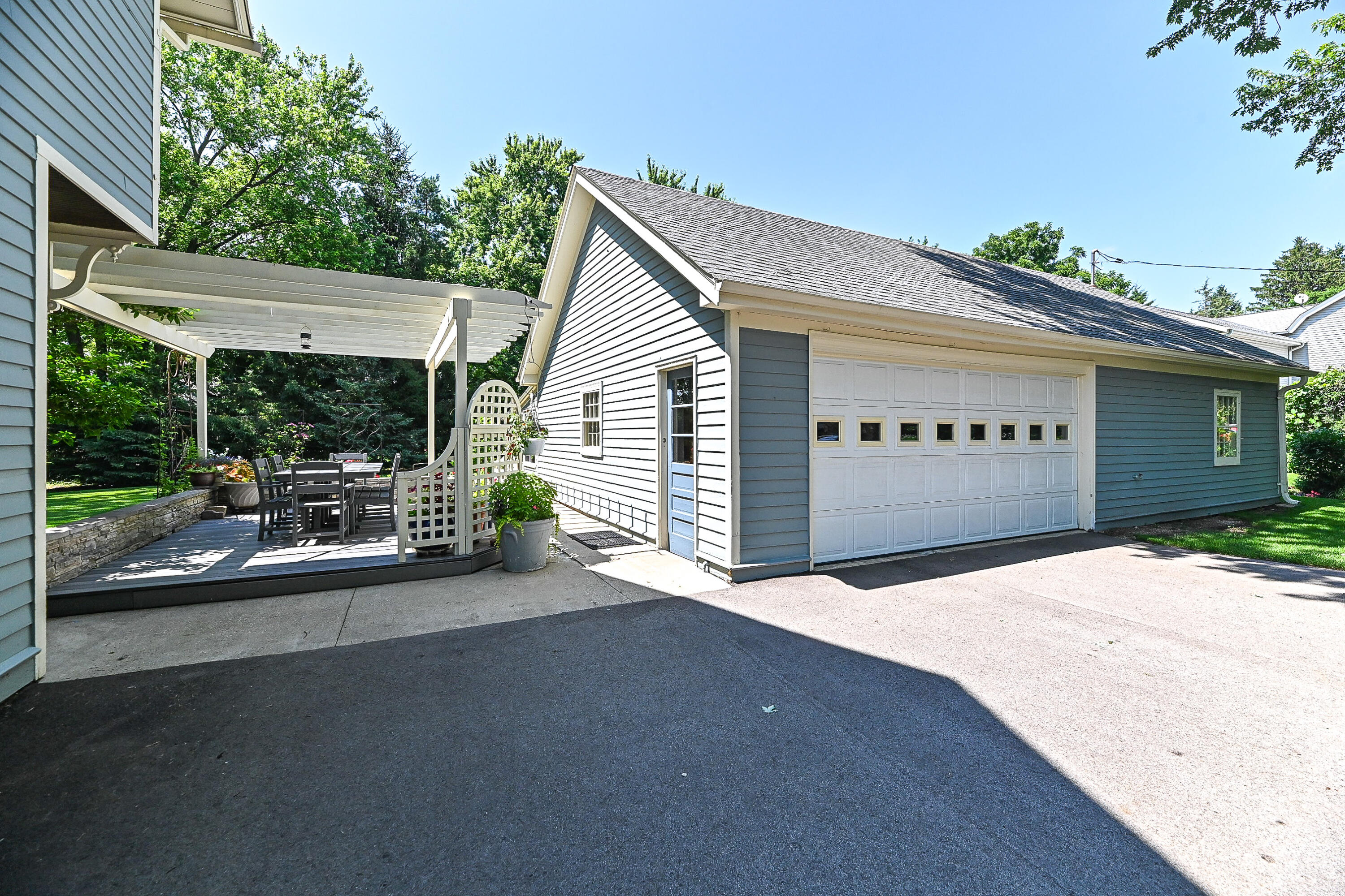 118 East Main Street Wales, WI 53183 - Photo 21 of 25 Main Street-spacious garage and bonus ro