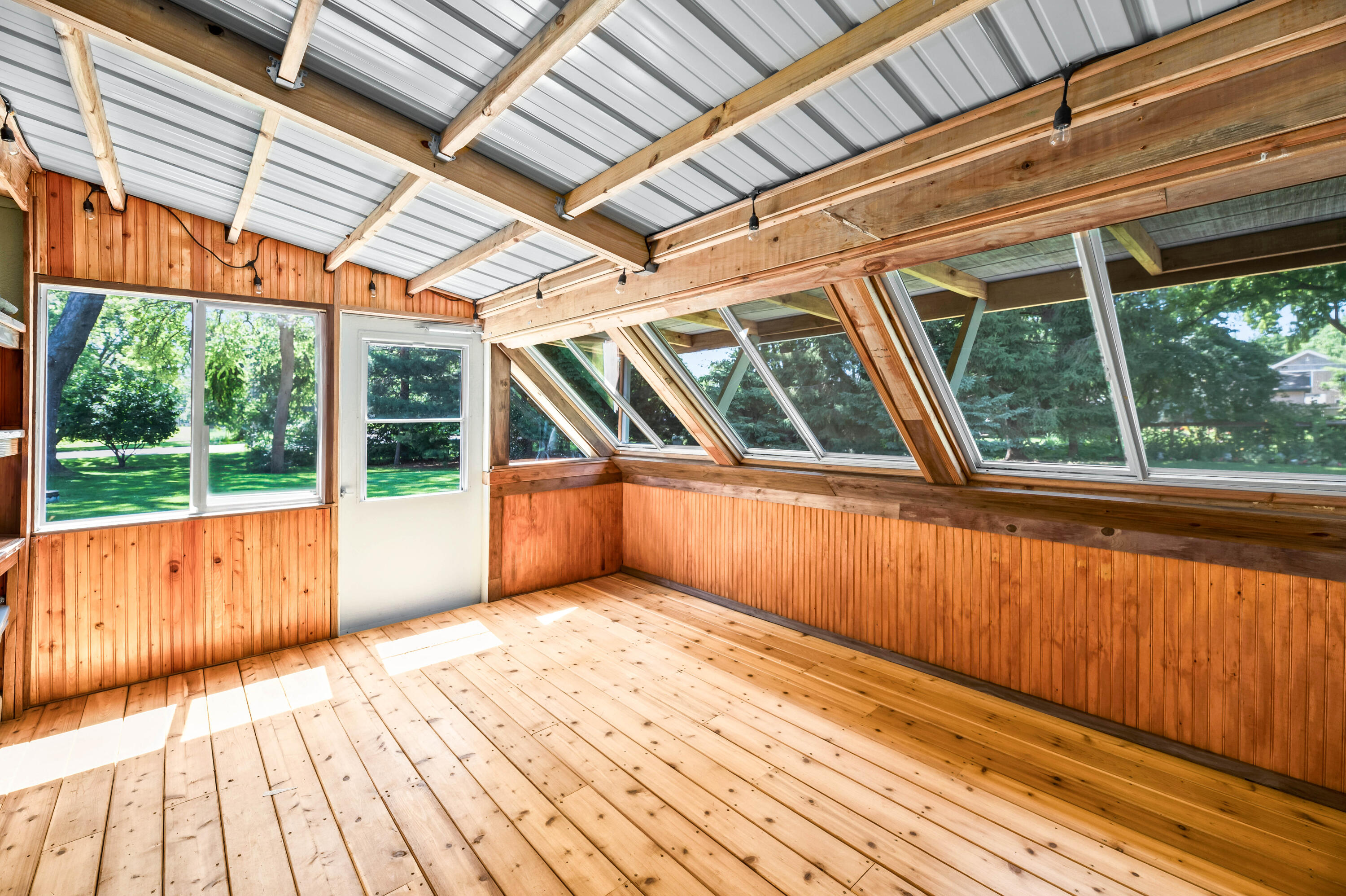 118 East Main Street Wales, WI 53183 - Photo 24 of 25 Main Street-Greenhouse attached to garag