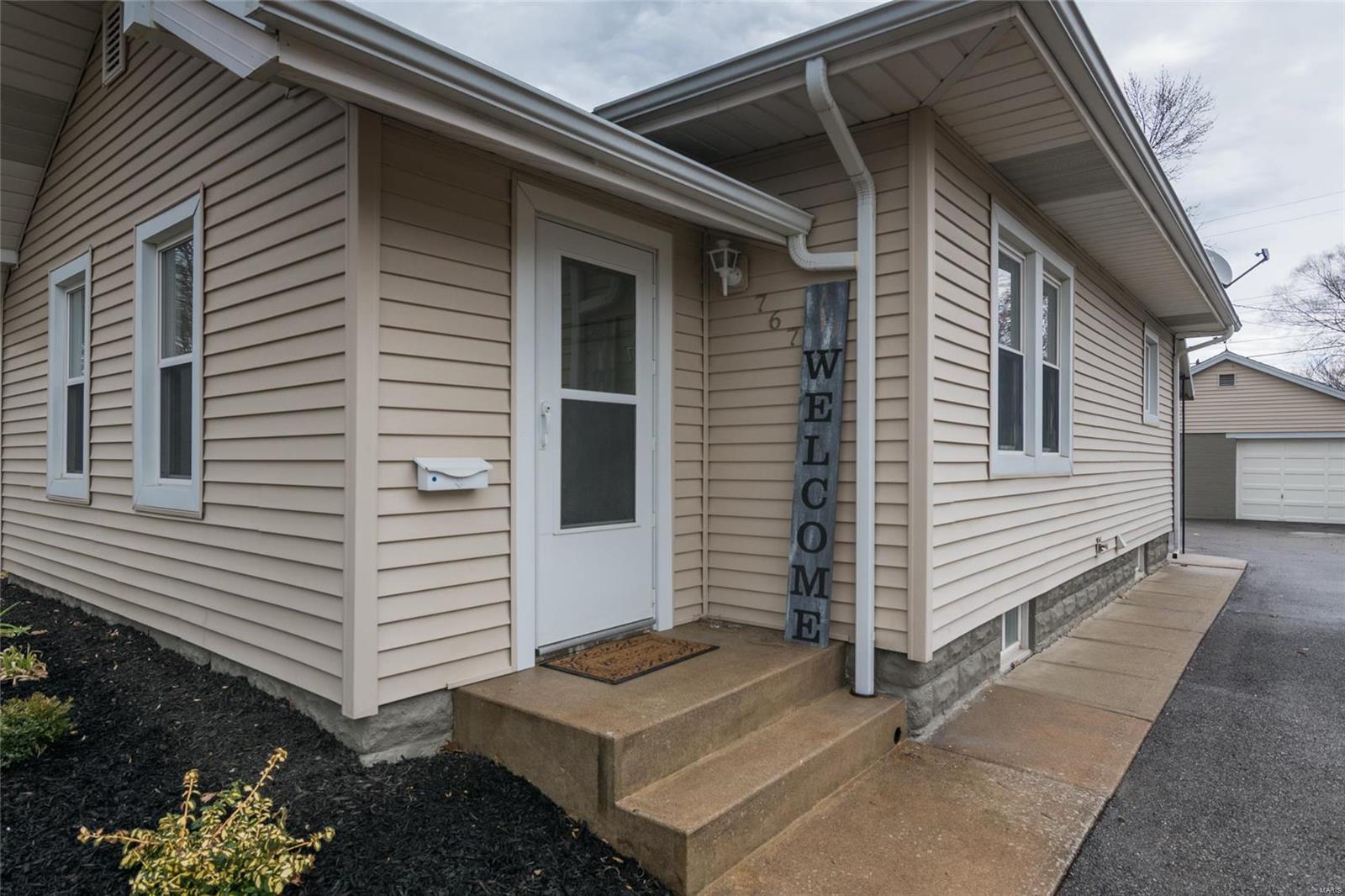 767 Rice Street Wood River, IL 62095 - Photo 1 of 26 Gallery Image 1