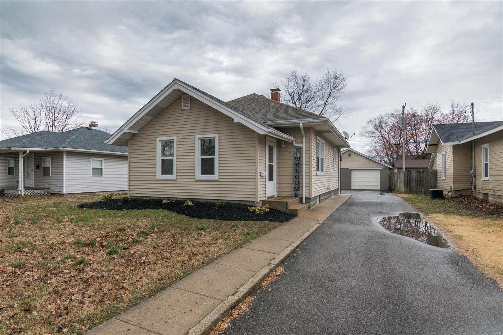 767 Rice Street Wood River, IL 62095 - Photo 2 of 26 Gallery Image 2