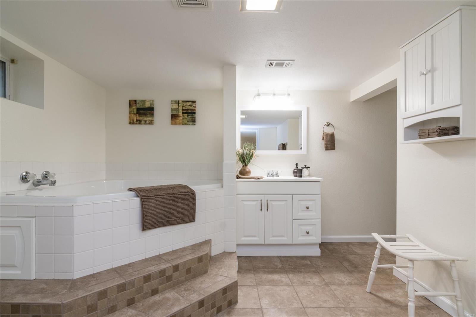 767 Rice Street Wood River, IL 62095 - Photo 17 of 26 Gallery Image 17