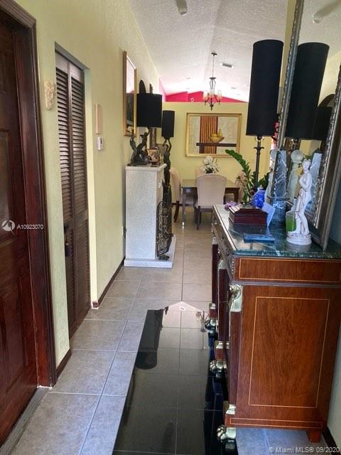 1536 Southeast 20th Road Homestead, FL 33035 - Photo 6 of 13