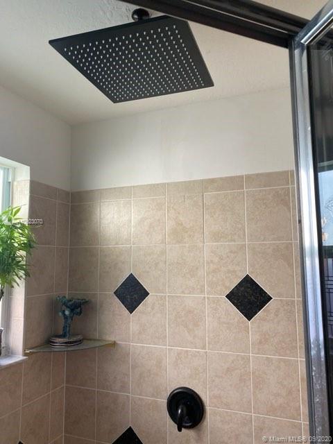 1536 Southeast 20th Road Homestead, FL 33035 - Photo 10 of 13