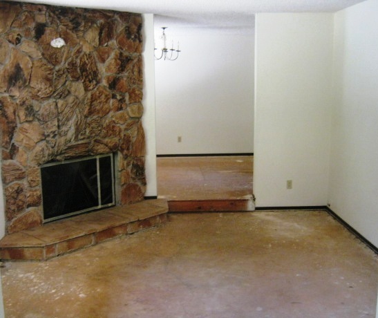 19766 Copper Canyon Road Redding, CA 96003 - Photo 2 of 8 living room