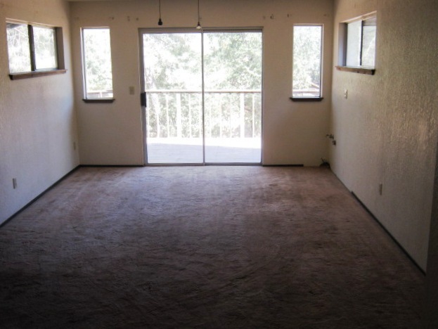19766 Copper Canyon Road Redding, CA 96003 - Photo 3 of 8 family room