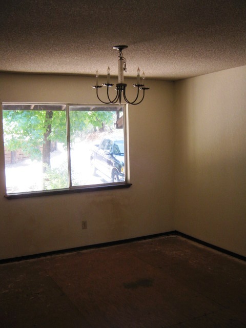 19766 Copper Canyon Road Redding, CA 96003 - Photo 4 of 8 dining room