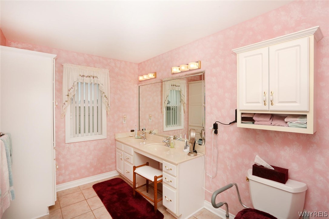 3832 Stone Ridge Wheatfield, NY 14120 - Photo 15 of 25