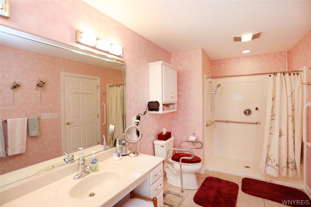 3832 Stone Ridge Wheatfield, NY 14120 - Photo 16 of 25