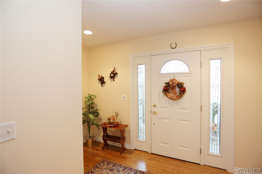 3832 Stone Ridge Wheatfield, NY 14120 - Photo 2 of 25