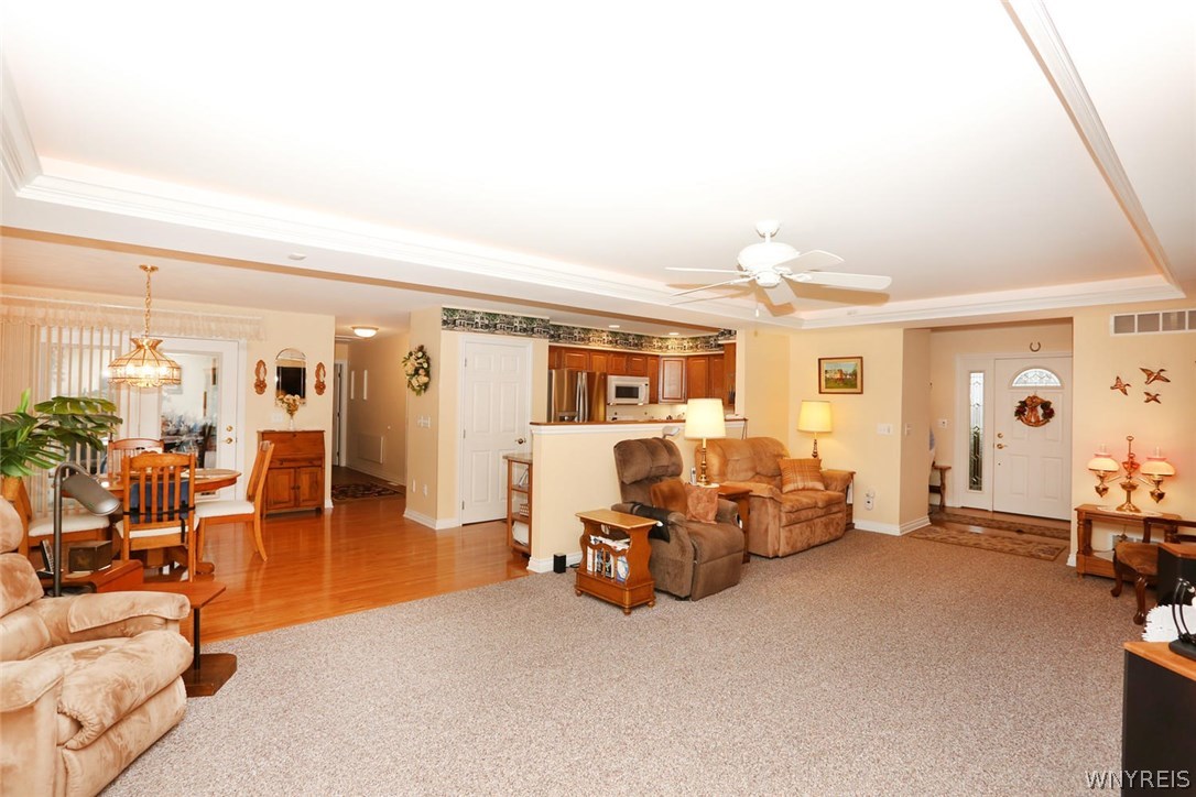 3832 Stone Ridge Wheatfield, NY 14120 - Photo 4 of 25