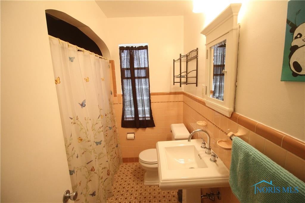 3901 Bowen Road Toledo, OH 43613 - Photo 10 of 28 Gallery Image 10