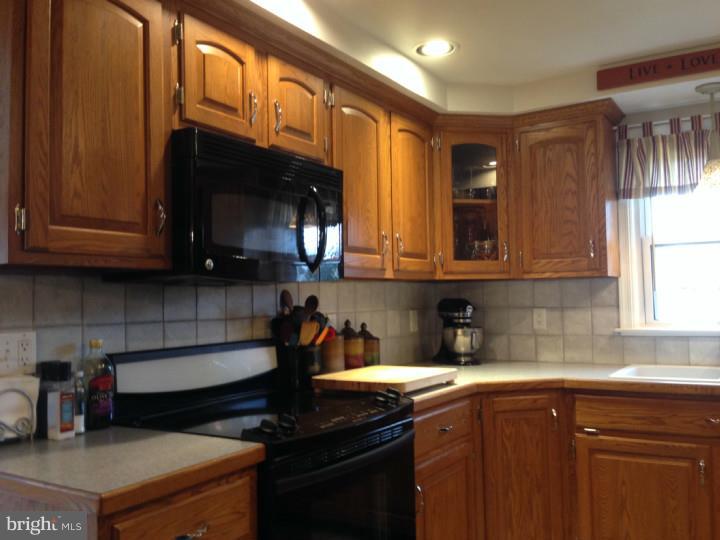 519 Mininger Road Souderton, PA 18964 - Photo 15 of 25 Kitchen