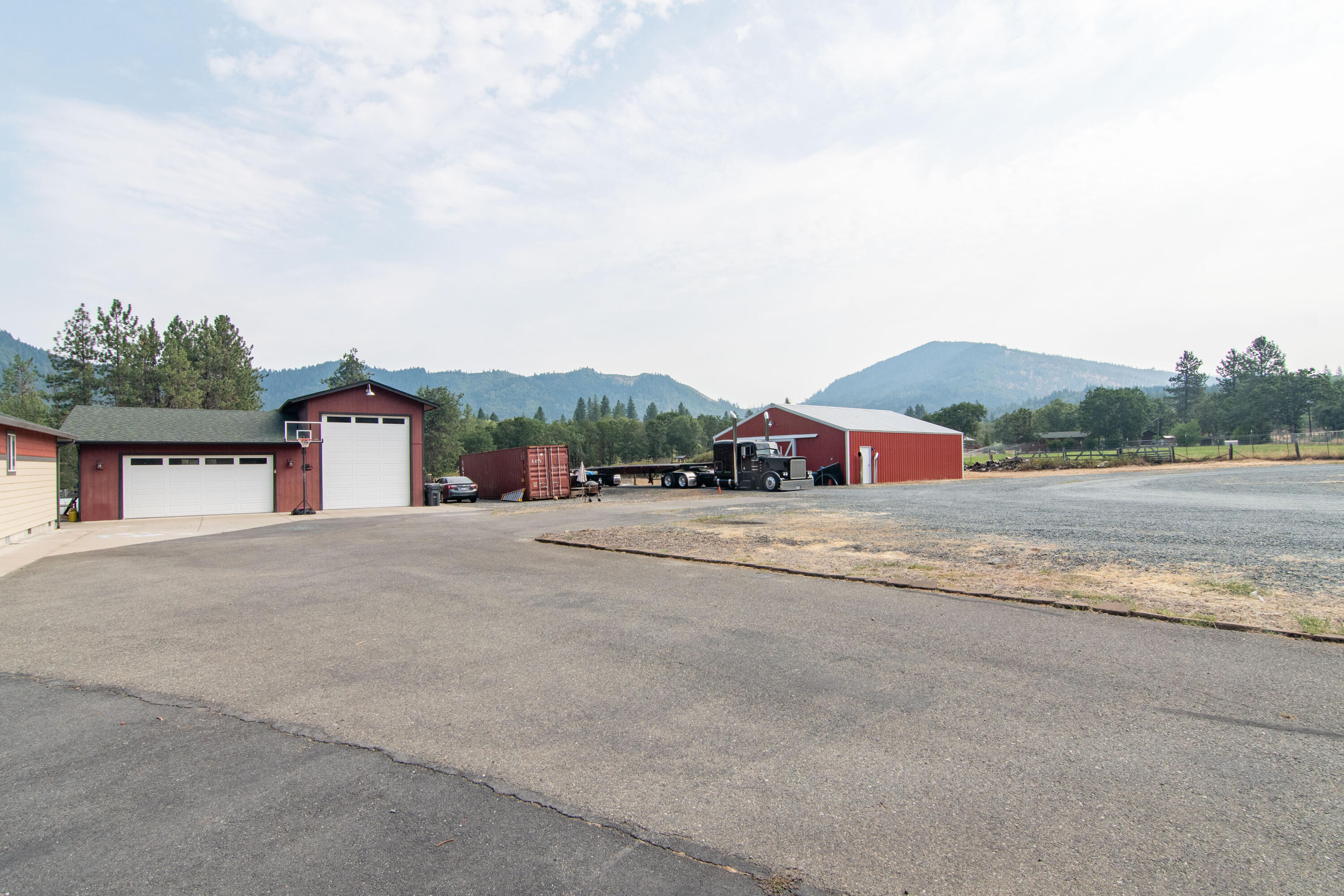5450 Hugo Road Grants Pass, OR 97526 - Photo 2 of 61 Hugo Rd-54