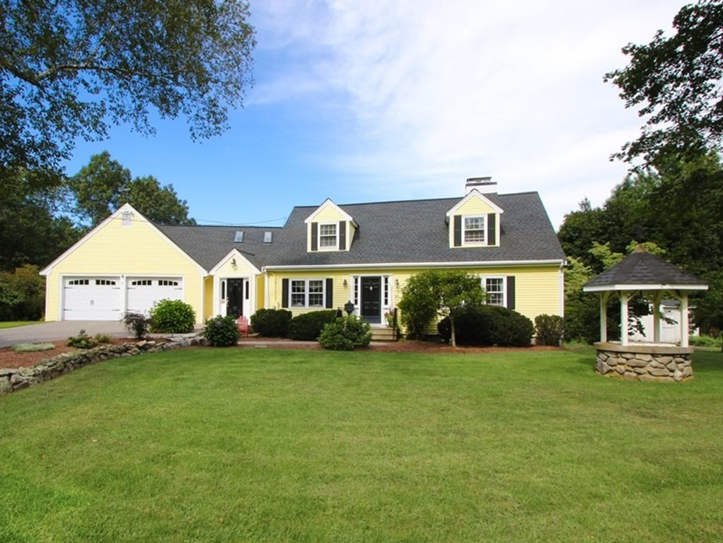 51 Robinson Road Lexington, MA 02420 - Photo 1 of 42 front view of a house with a yard