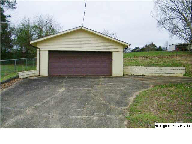 1438 Montevallo Road Weaver, AL 36277 - Photo 11 of 27