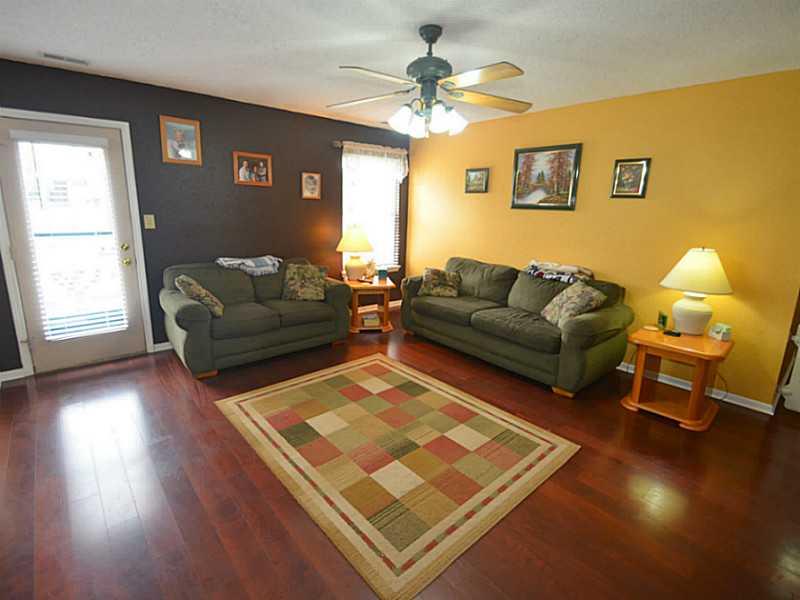 5359 Milhouse Road Indianapolis, IN 46221 - Photo 6 of 24