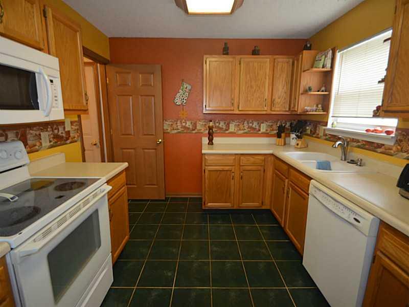 5359 Milhouse Road Indianapolis, IN 46221 - Photo 7 of 24