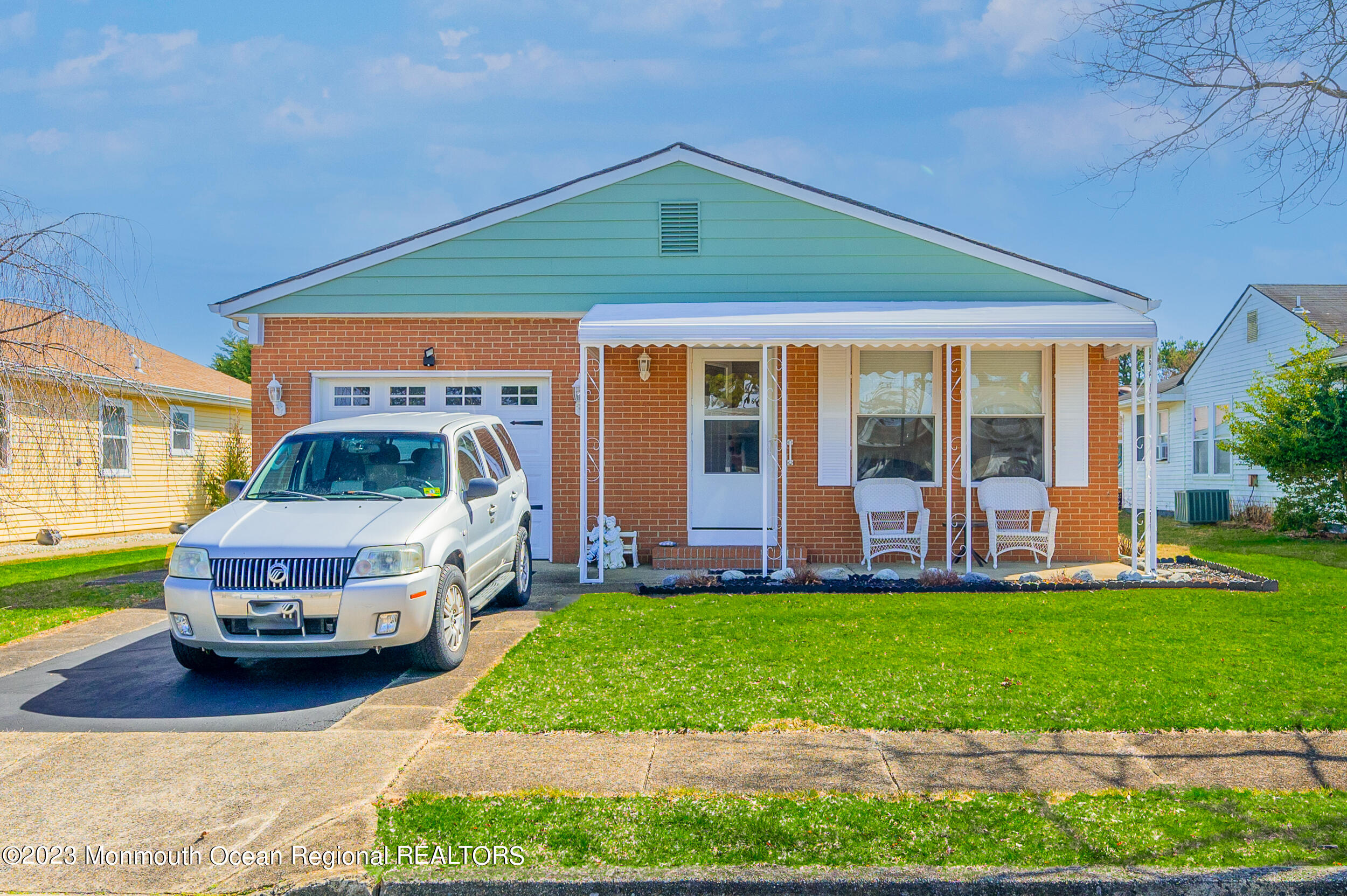 11 Roca Sola Street Toms River, NJ 08757 - Photo 3 of 28 Front 1b