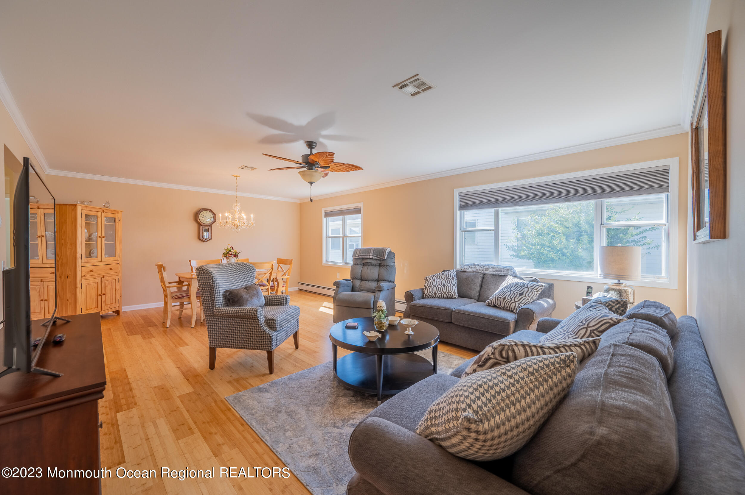 11 Roca Sola Street Toms River, NJ 08757 - Photo 9 of 28 Living 3