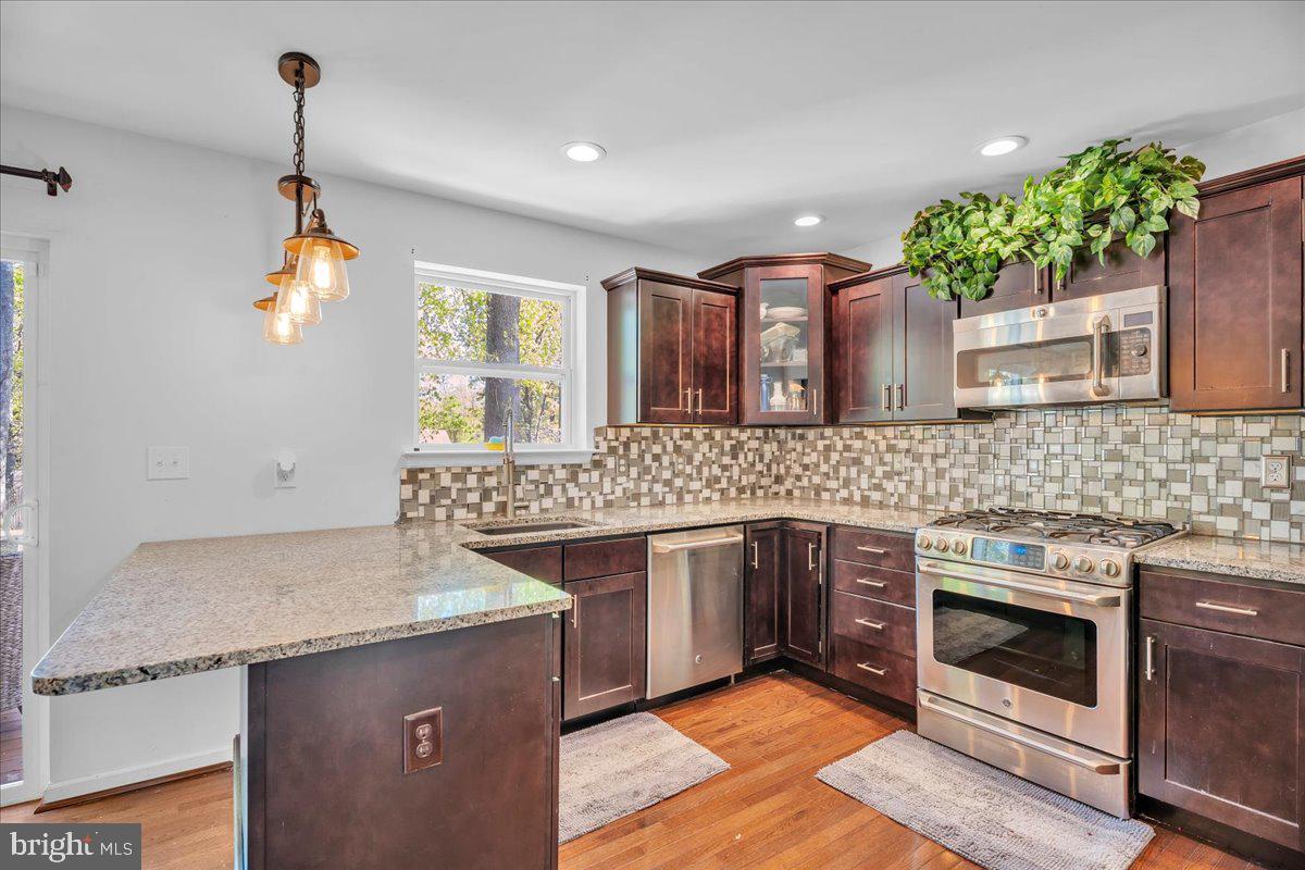 11 Evergreen Road Mount Laurel, NJ 08054 - Photo 16 of 49 Modern kitchen with stylish finishes.
