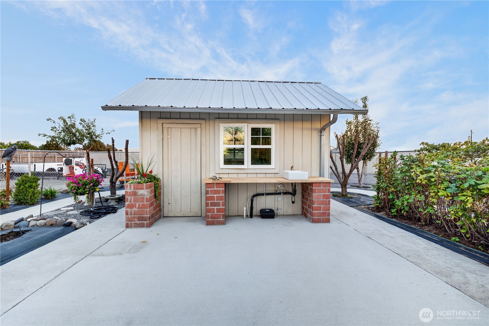2477 Hanson Loop Burbank, WA 99323 - Photo 36 of 40 Gallery Image 36