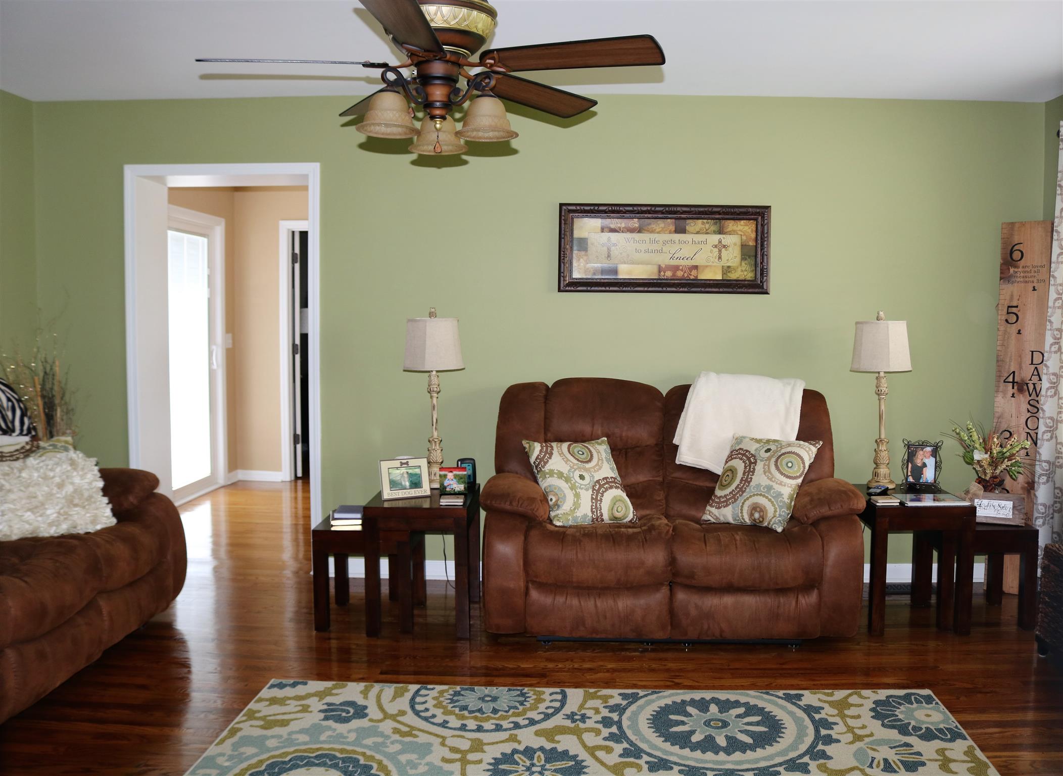 5937 Lakeview Road Springfield, TN 37172 - Photo 8 of 26 a living room with furniture and wooden floor