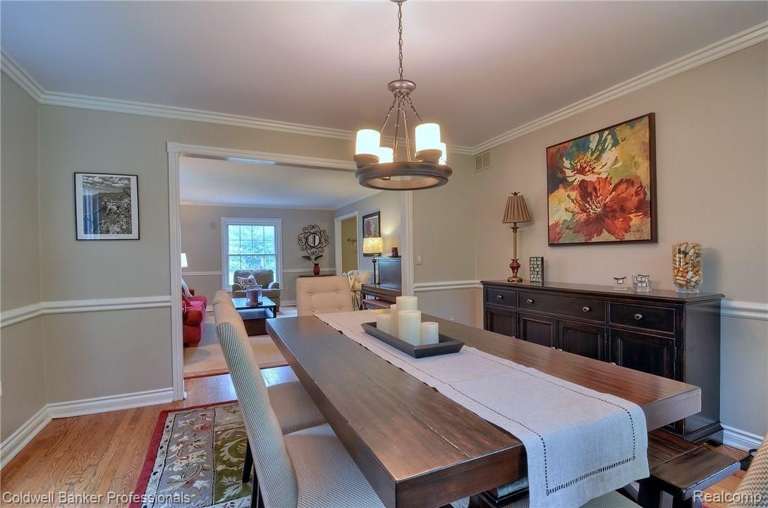 836 Foxhall Road Bloomfield Hills, MI 48304 - Photo 11 of 31 Dining_Room_2nd_View.jpg