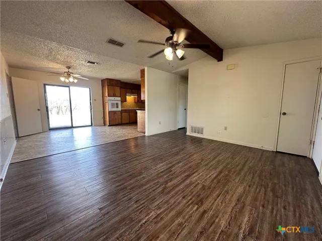 $1,200 | 2905 Persimmon Drive, Killeen, TX 76543