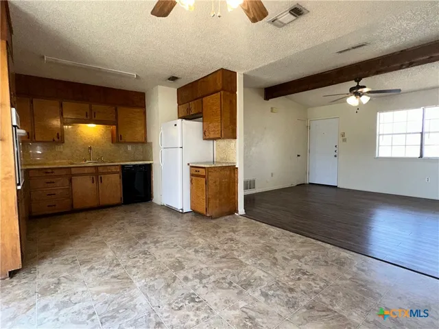 $1,200 | 2905 Persimmon Drive, Killeen, TX 76543