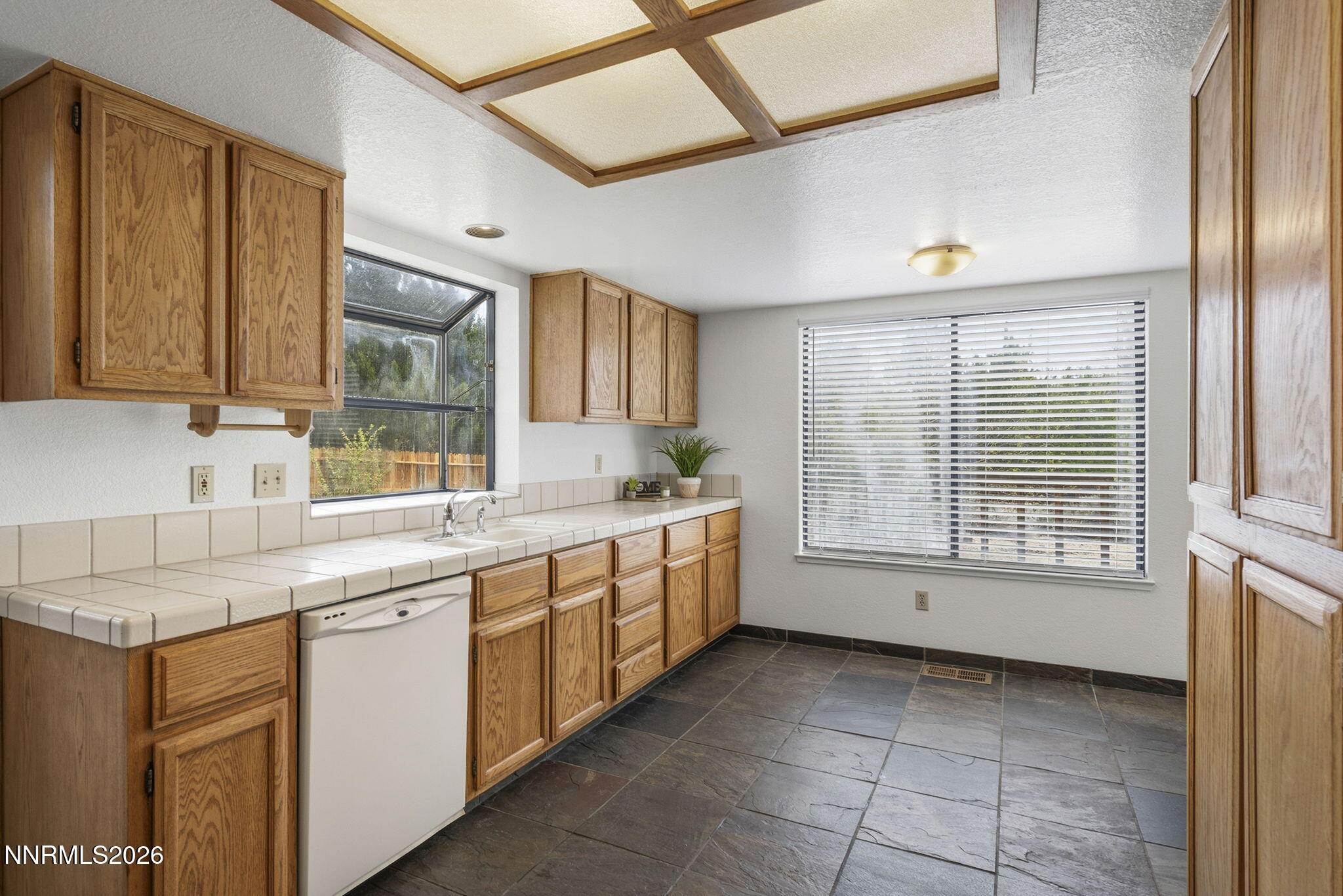 5560 East Rainbow Ridge Court Reno, NV 89523 - Photo 15 of 40 14-web-or-mls-_DSC0142
