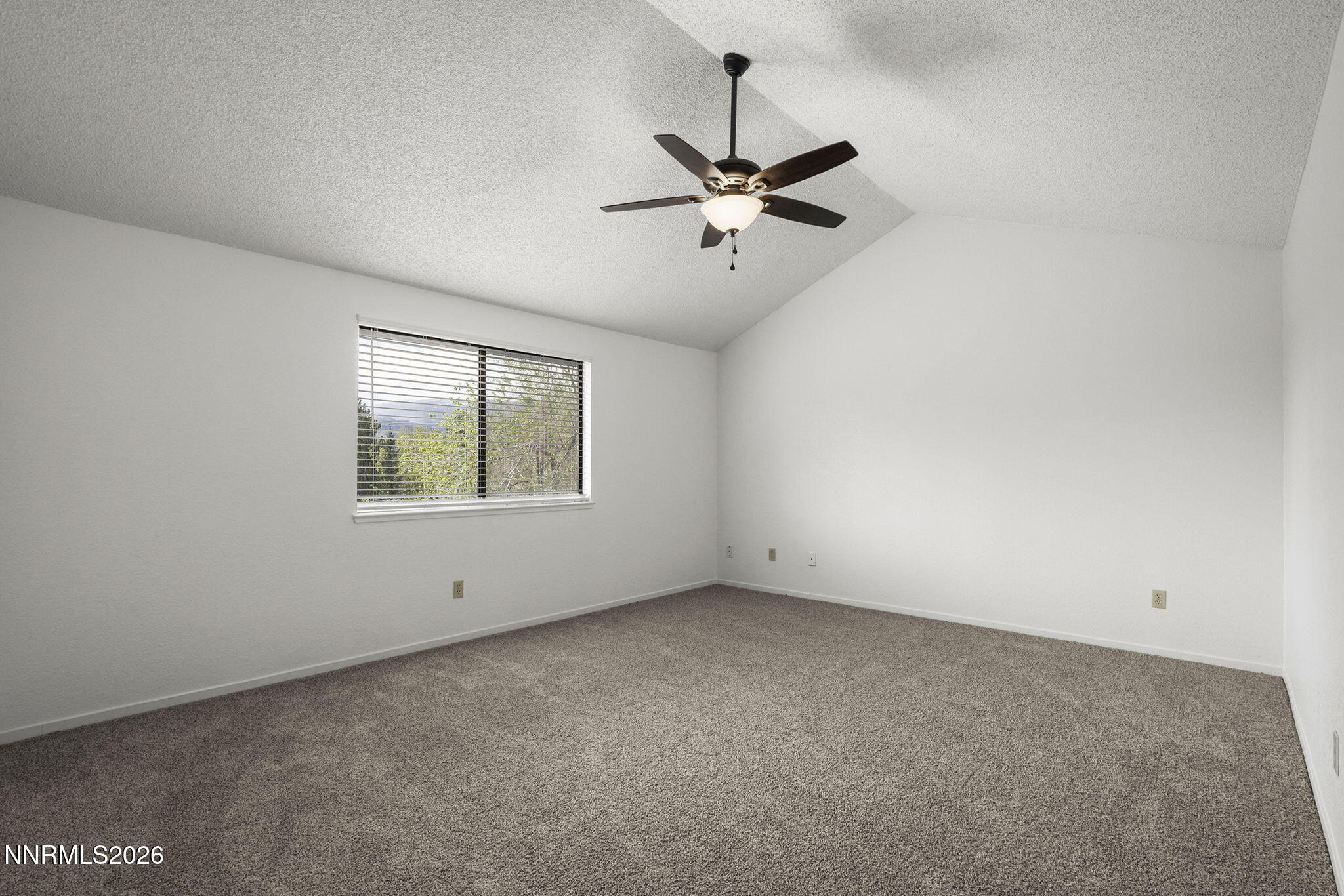 5560 East Rainbow Ridge Court Reno, NV 89523 - Photo 20 of 40 20-web-or-mls-_DSC0037