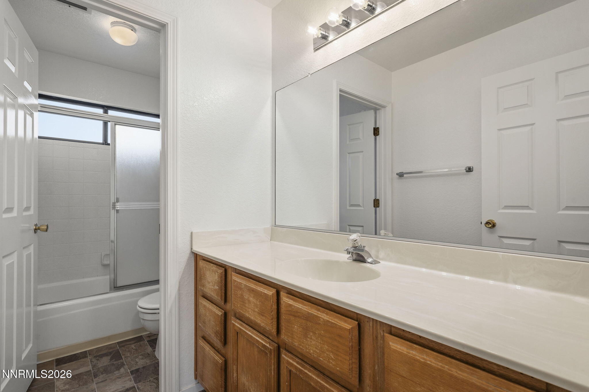 5560 East Rainbow Ridge Court Reno, NV 89523 - Photo 28 of 40 29-web-or-mls-_DSC0066