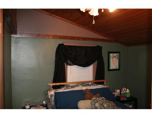 2092 Mill Bridge Road New Castle, PA 16101 - Photo 12 of 17 Master Bedroom.