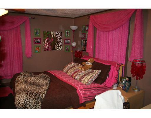 2092 Mill Bridge Road New Castle, PA 16101 - Photo 14 of 17 Bedroom. 2nd Bedroom