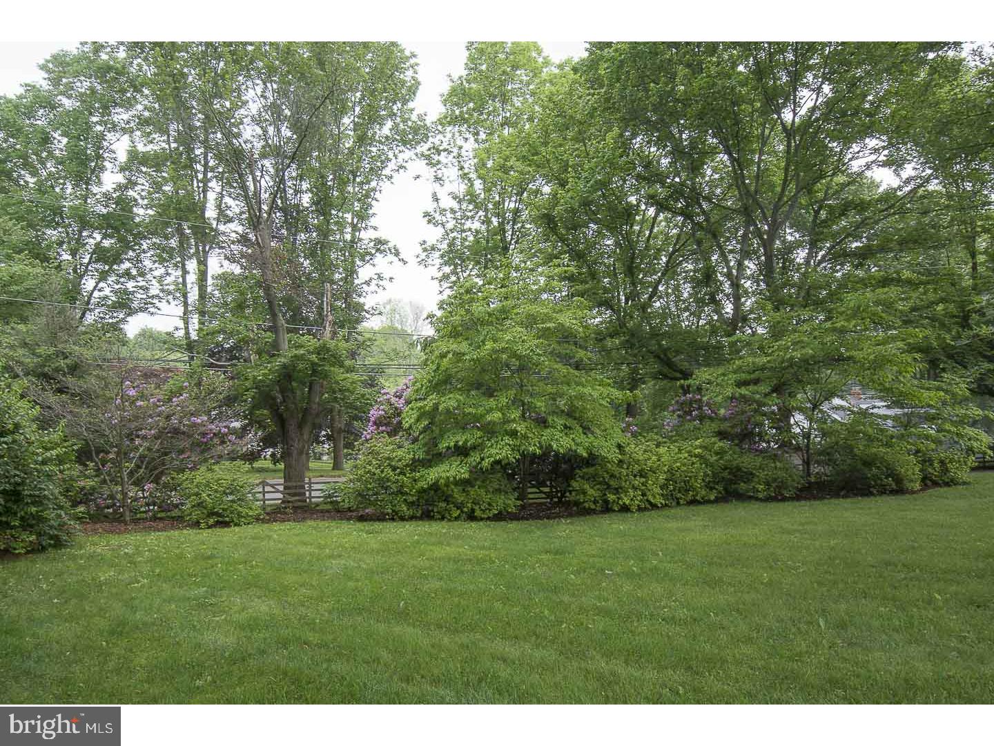 45 Old Covered Bridge Road Newtown Square, PA 19073 - Photo 3 of 23 Front Yard