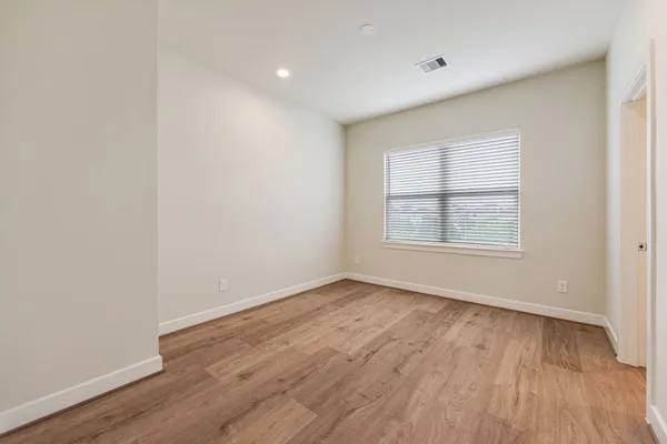 $3,600 | 6317 Brighton Oaks Lane, Houston, TX 77008