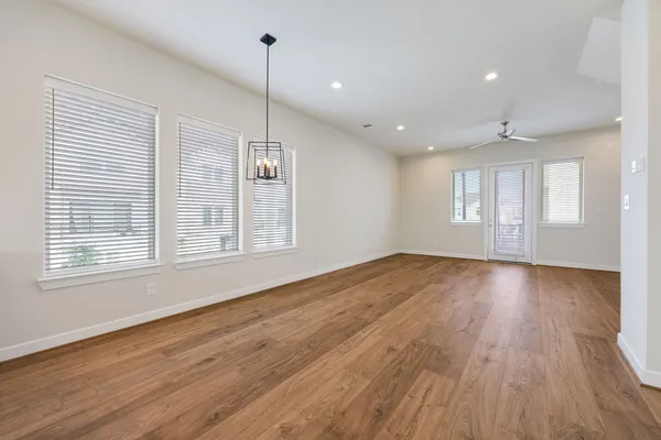 $3,600 | 6317 Brighton Oaks Lane, Houston, TX 77008