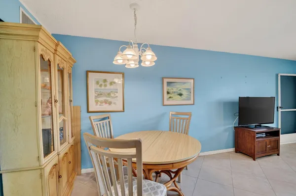 $140,000 | 370 Horizon Street East, Boynton Beach, FL 33435