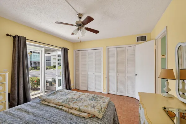 $140,000 | 370 Horizon Street East, Boynton Beach, FL 33435